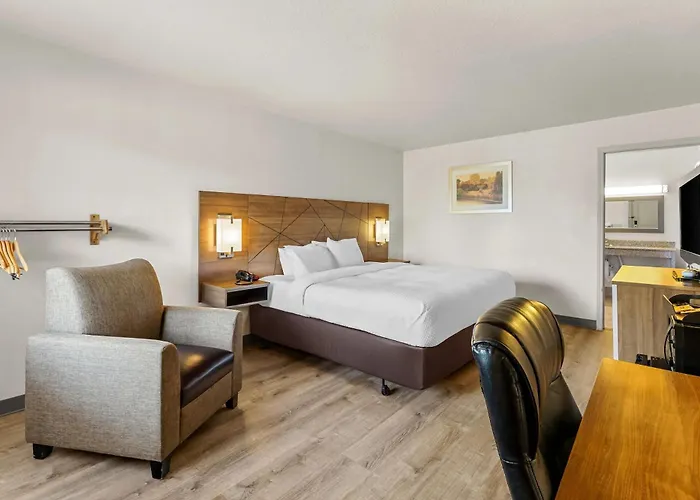 Quality Near Wyoming Downs Inn
