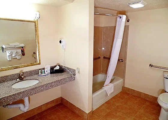 Inn Quality Near Wyoming Downs 4*